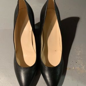 Size 12 Nine West black heels